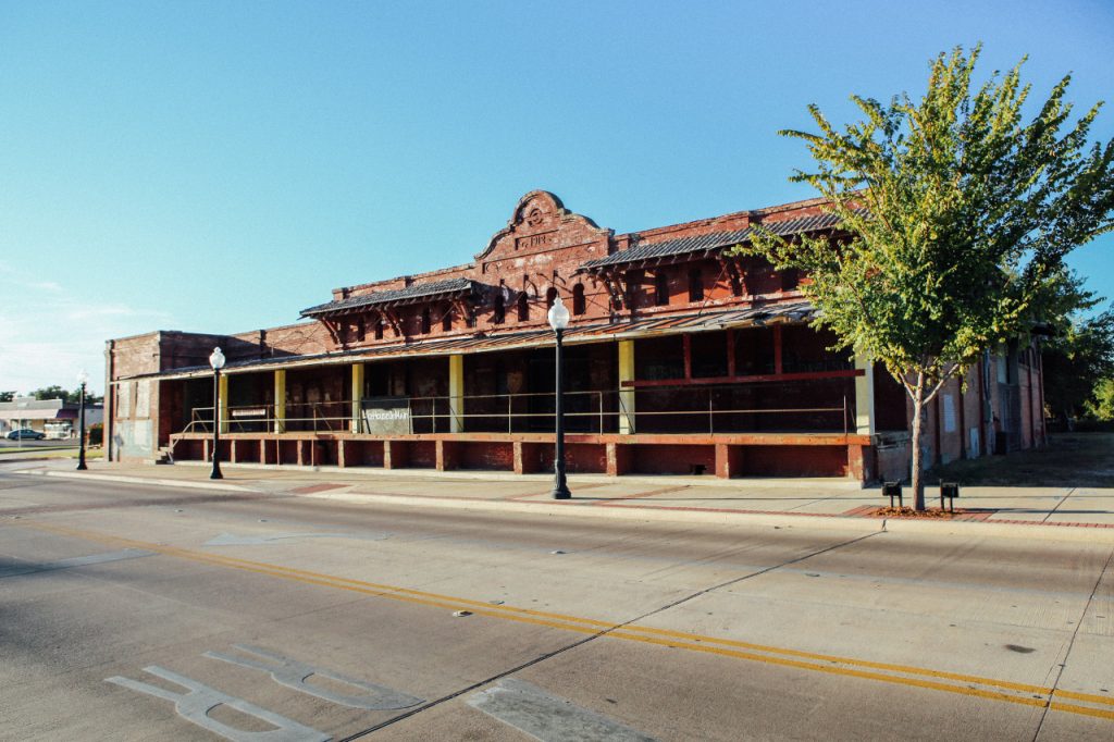 Ice House Photo Day a Success! Ice House on Main